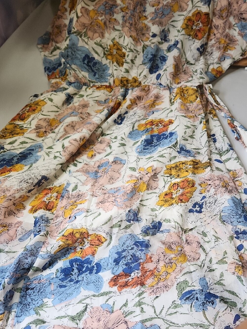 Umgee Cream Floral Maxi Dress, Cold Shoulder Sleeves W/ Blue, Yellow & Pink. - Picture 9 of 10